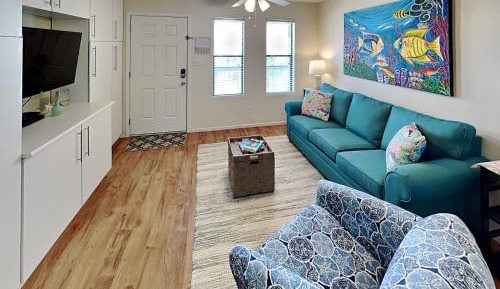 One-Bedroom Apartment with Balcony and Water View