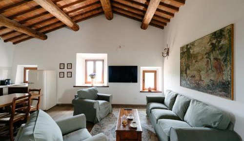 Two-Bedroom Deluxe Apartment with Garden View