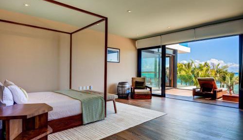 Villa - Beach Front