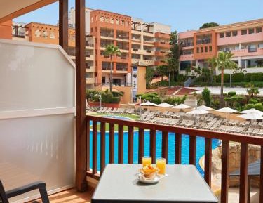 Twin Room with Pool View