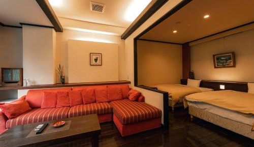 Twin Room with Shared Bathroom-River View-New BLD - Non-Smoking