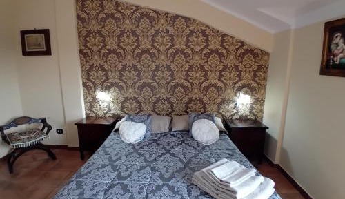 Two-Bedroom Deluxe Apartment