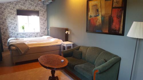 Triple Room with Shared Bathroom