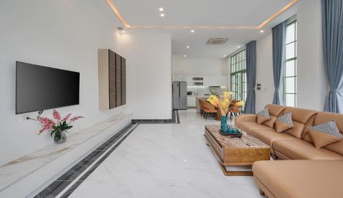 Four-Bedroom Holiday Home