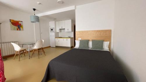 Studio (2 Adults)