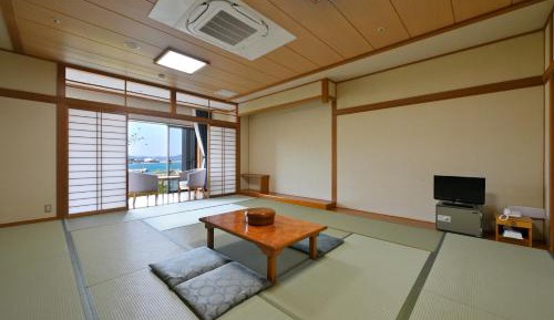 Japanese-Style Room