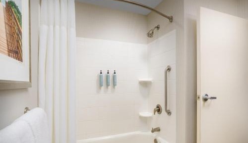 Queen Room with Two Queen Beds and Adapted Tub - Mobility and Hearing Accessible