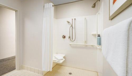 Queen Room with Two Queen Beds and Roll-in Shower - Mobility and Hearing Accessible