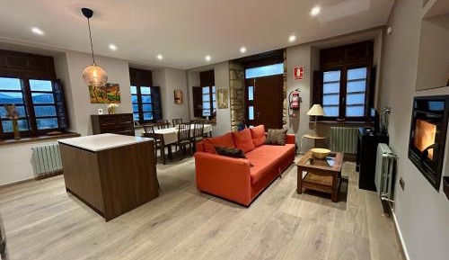 Two-Bedroom Apartment with Mountain View