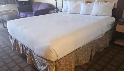 Queen Room with Two Queen Beds - Smoking