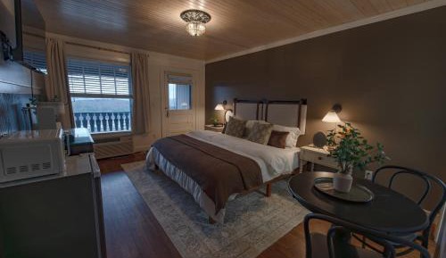 King Suite with Balcony