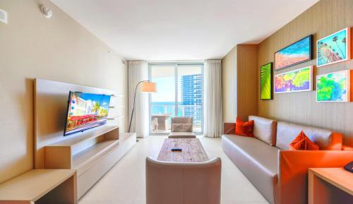 One-Bedroom Apartment with Balcony and Sea View