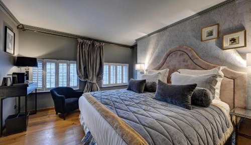 Prestige Room