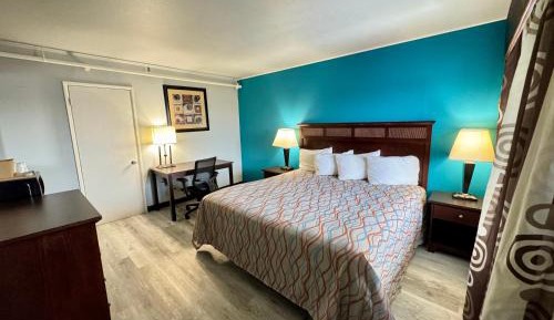 Deluxe King Room