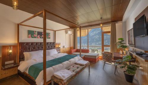 Superior King Room