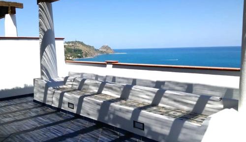 One-Bedroom Apartment with Sea View