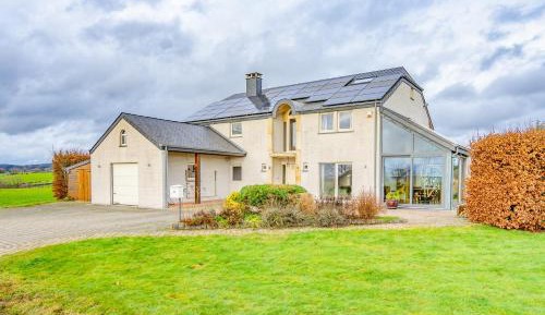 Seven-Bedroom House
