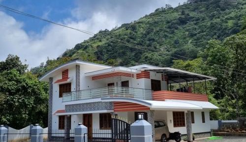 Four-Bedroom Holiday Home