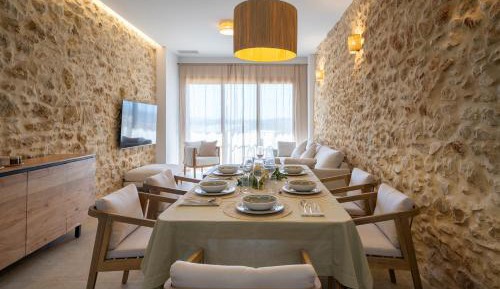 Three-Bedroom Holiday Home 
