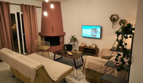 Two-Bedroom Deluxe Apartment with Balcony