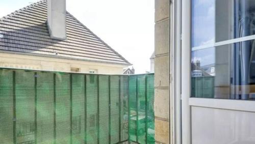 One-Bedroom Apartment with Balcony