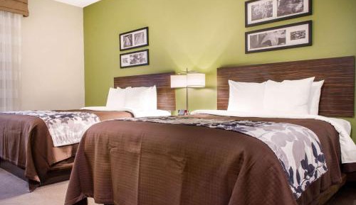 Queen Room with Two Queen Beds - Non-Smoking