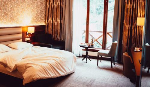 Double Room with Lake View