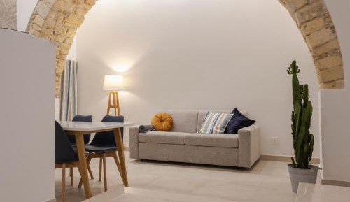 Studio Apartment with One Double Bed