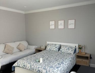 Double or Twin Room with Private Bathroom