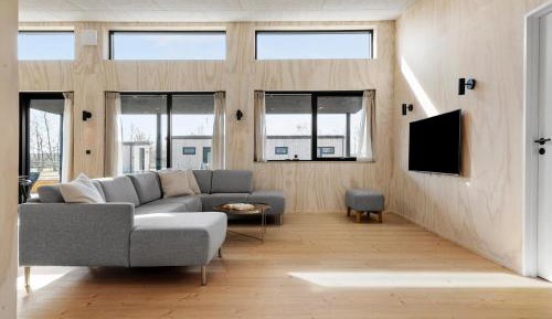 Five-Bedroom Holiday Home