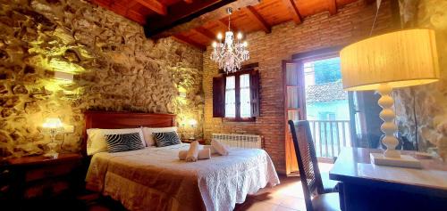 Double Room with Double Bed or Two Single Beds 