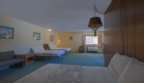 Premium 2 Full Bed with Kitchenette
