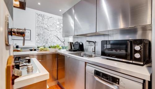 Deluxe One-Bedroom Apartment with City View