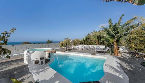 Villa with Sea View