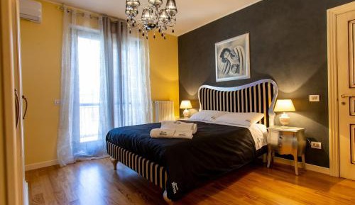 Two-Bedroom Deluxe Apartment