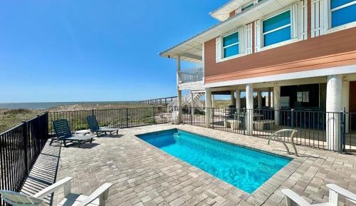 Three-Bedroom Holiday Home 