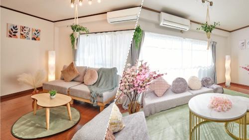 Four-Bedroom Apartment with Balcony 