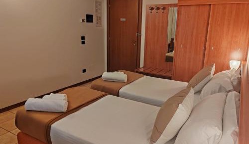 Double or Twin Room with Private Bathroom