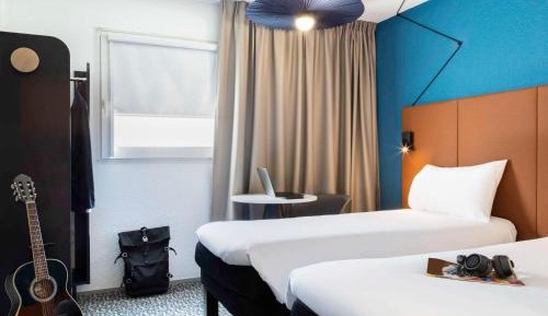 Standard Twin Room