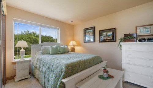 Three-Bedroom Townhouse