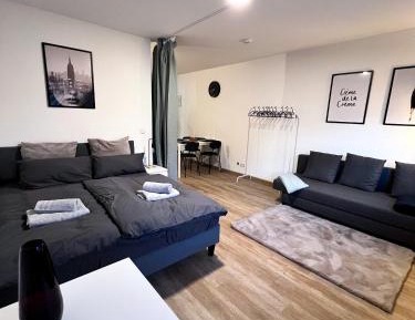 One-Bedroom Apartment with Garden View