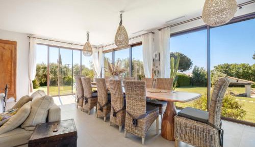 Villa with Garden View