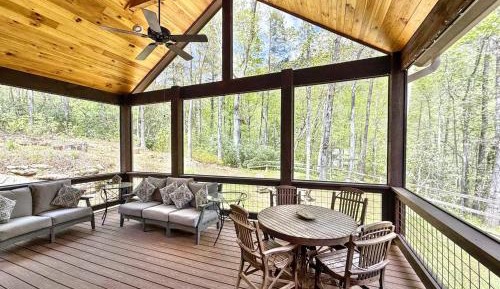 Three-Bedroom Holiday Home 