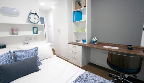 Single Room with Private Bathroom