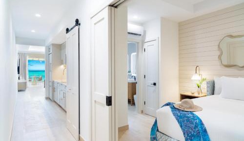 1 Bdrm Beachfront Jr Suite