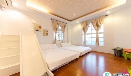 Deluxe Family Suite