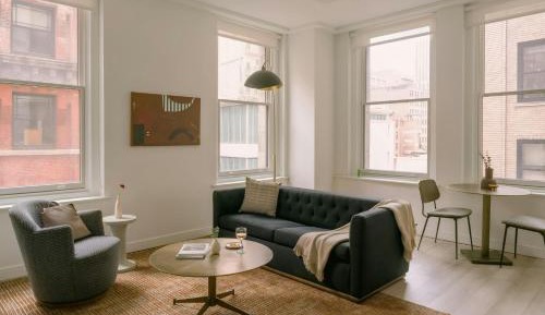 Stellar One-Bedroom Apartment with King Bed