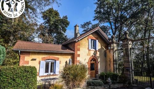 Holiday Home (2 adults)