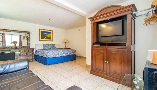 Superior King Suite