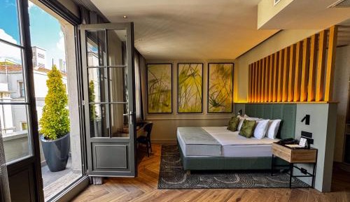 Deluxe Double Room with Balcony